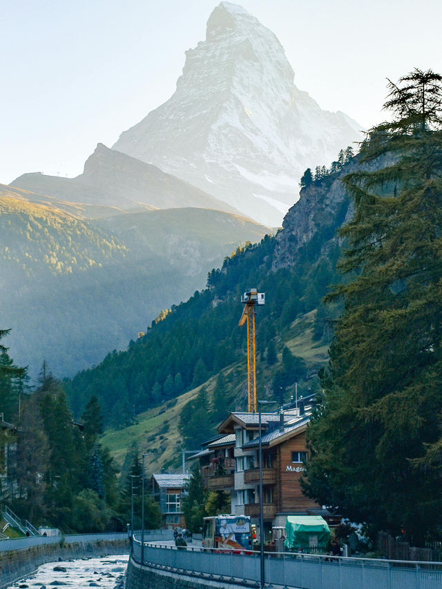 Switzerland – Lake Stellisee & Matterhorn Reflection 