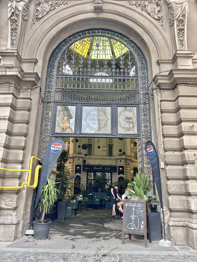 VILACROSSE PASSAGE: BUCHAREST’S GOLDEN WALKWAY VILACROSSE PASSAGE: BUCHAREST’S GOLDEN WALKWAY