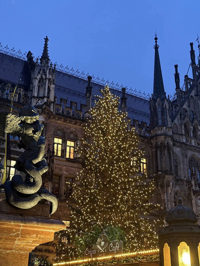 ✨ Munich Christmas Market – Starry Nights and Festive Delights 🌟🍷 ✨ Munich Christmas Market – Starry Nights and Festive Delights 🌟🍷