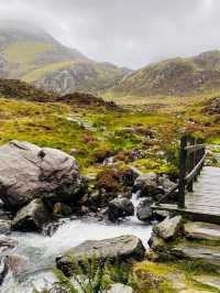 🍂 Eryri National Park – Majestic Mountains 🏔️🌄