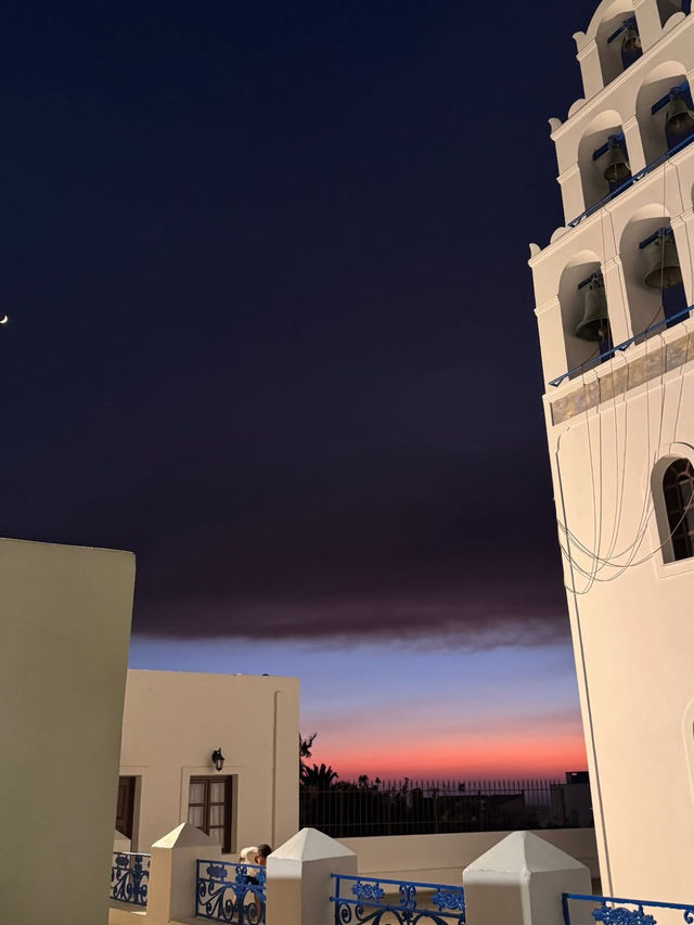 Winter in Santorini: Quiet Magic on a Blue-and-White Island Winter in Santorini: Quiet Magic on a Blue-and-White Island