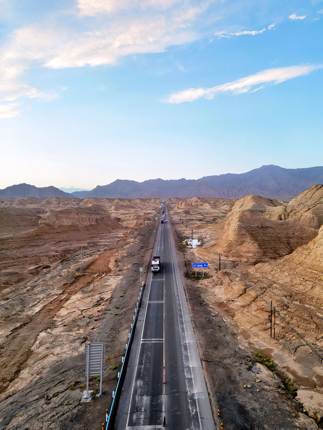 南疆：今年獨庫公路的尾巴，沒堵哭，被美哭了
