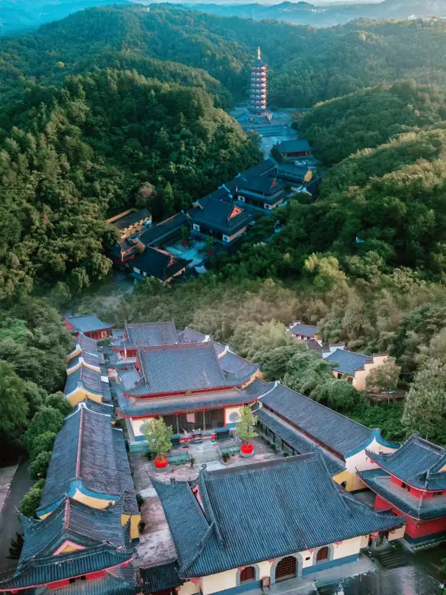 Xinchang Big Buddha Temple| A thousand-year-old ancient temple hidden on the towering cliffs!