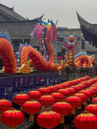 成都拍照｜打卡4條彩龍，就在地鐵口！