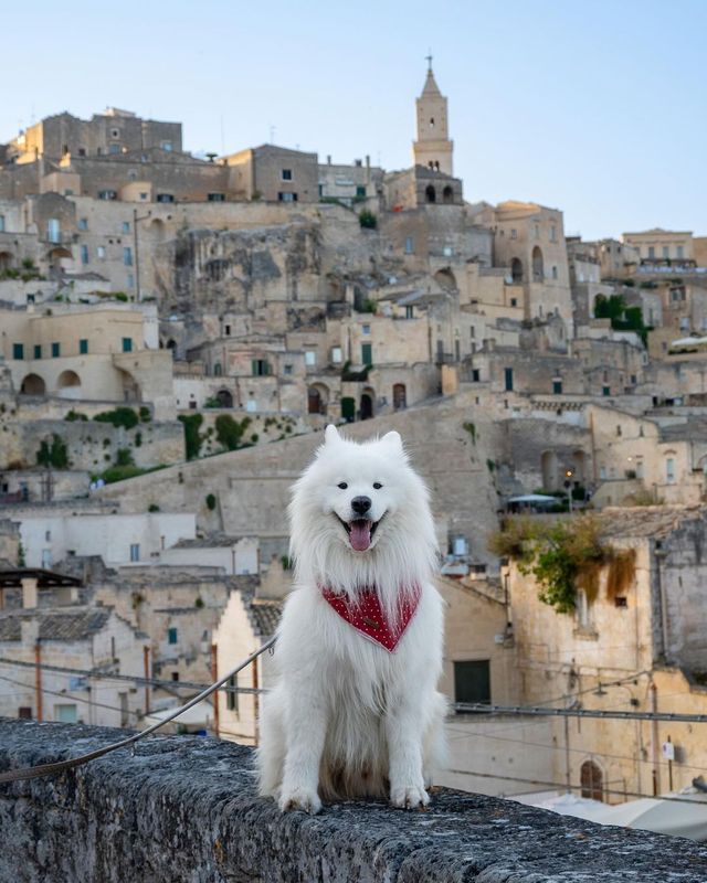 🌥️ A cloud in one of the oldest cities in the world