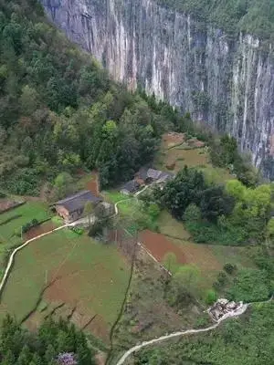 小寨天坑|覓一處幽靜，擇一人終老