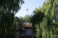 北海公園濠濮間，內裡有乾坤