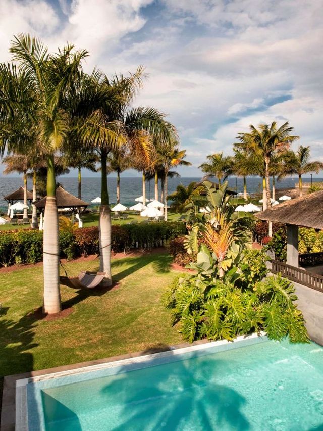 🌟 Canary Islands Chic: Gran Melia Palacio Picks 🏝️