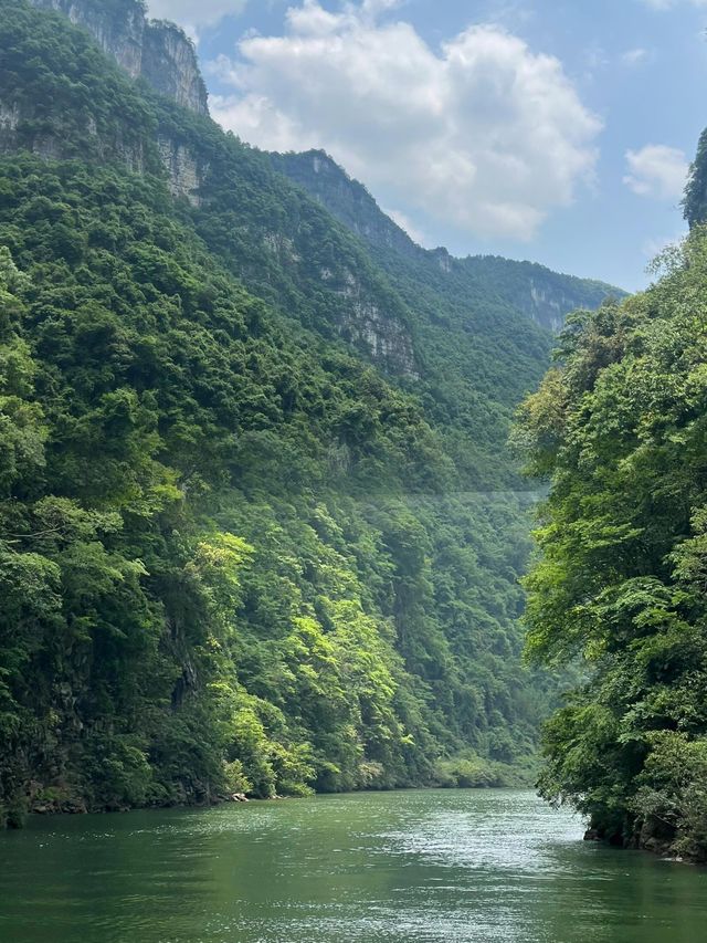 終於和野生瀑布來了一次零距離接觸
