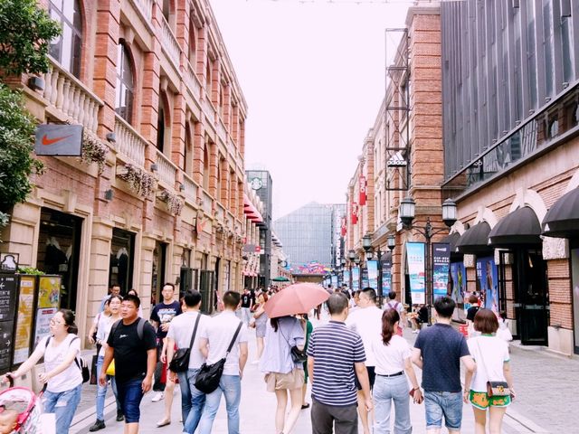 Colossal Art: Wuhan Monumentalism