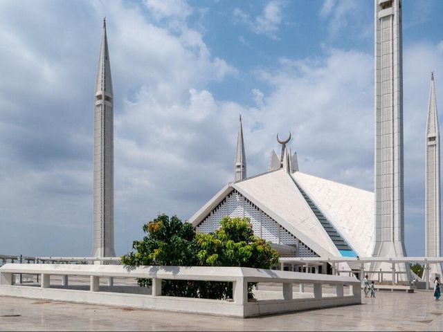 Explore the mysteries of Pakistan, the best travel destination in 2024 awaits you! 🇵🇰✨