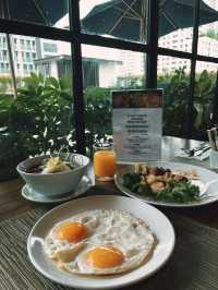 神威遊泰國｜曼谷的月亮，把中秋的夢照亮  這個中秋，是在曼谷的 Fraser Suites Sukhumvit。