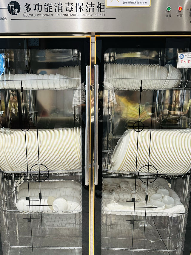 龍川威露斯酒店。
