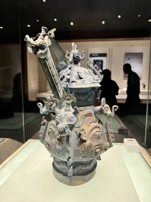 수저우 박물관을 방문하고, 여행 중 AED를 발견하세요.