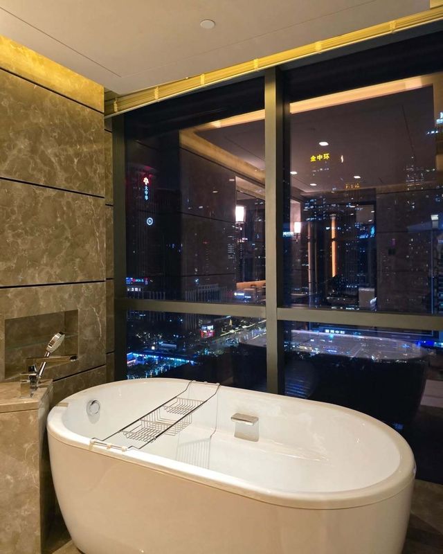 於深圳四季，邂逅商務與愜意的交融