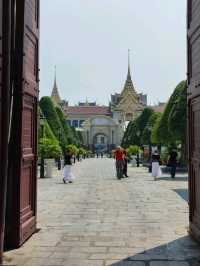 Bangkok in 3 Days: Temples, Street Food & Nightlife Adventure!