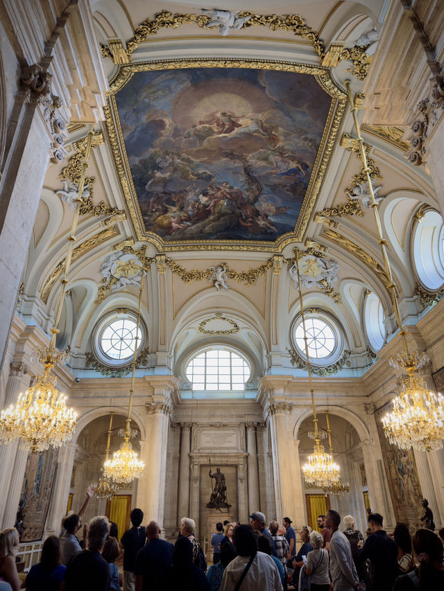 馬德里王宮（Palacio Real de Madrid）：歐洲第三大皇宮
