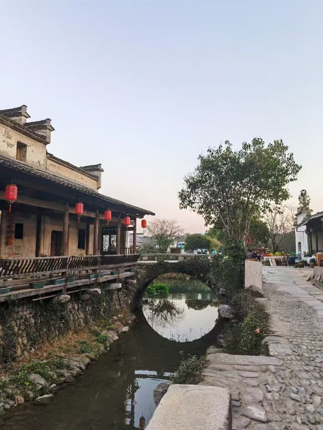 雲語·未來|智能度假酒店（宏村風景區店）