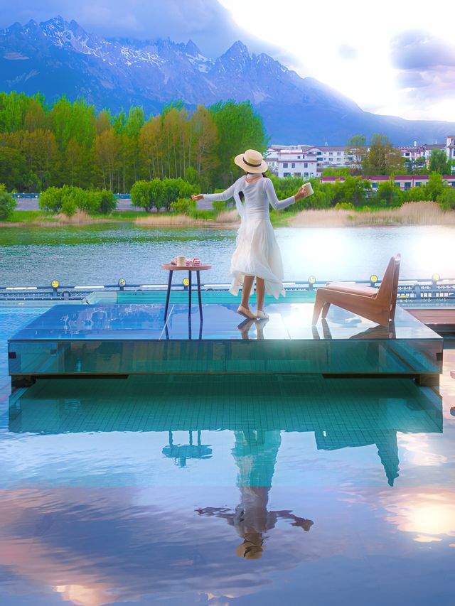 本來以為麗江已經夠美了，直到我住進風景裡