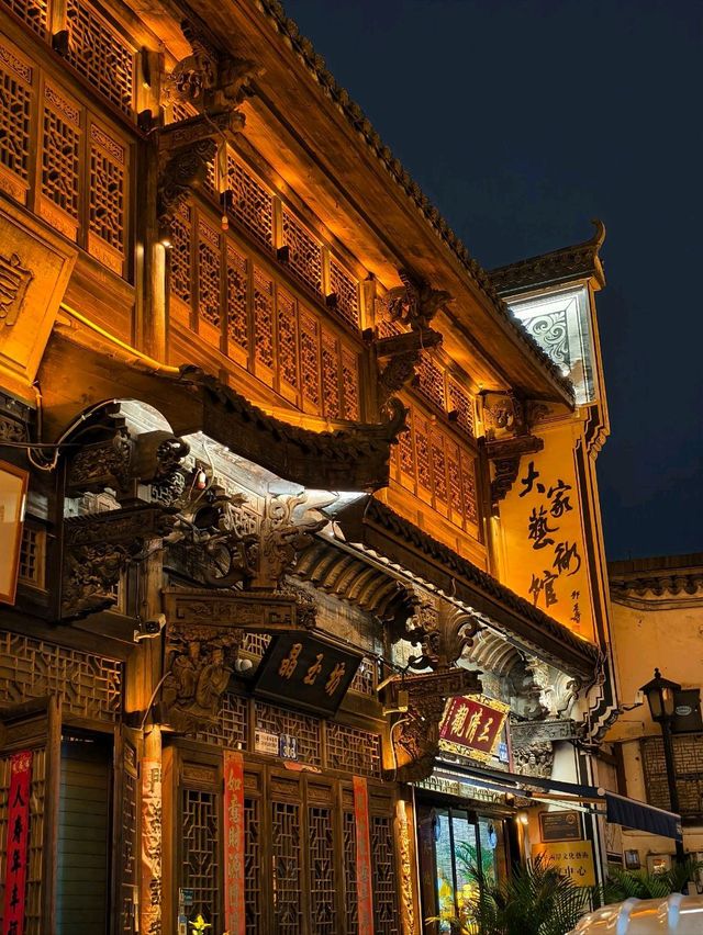 Looking for magic? Jinhua's ancient town will enchant you 🙌
