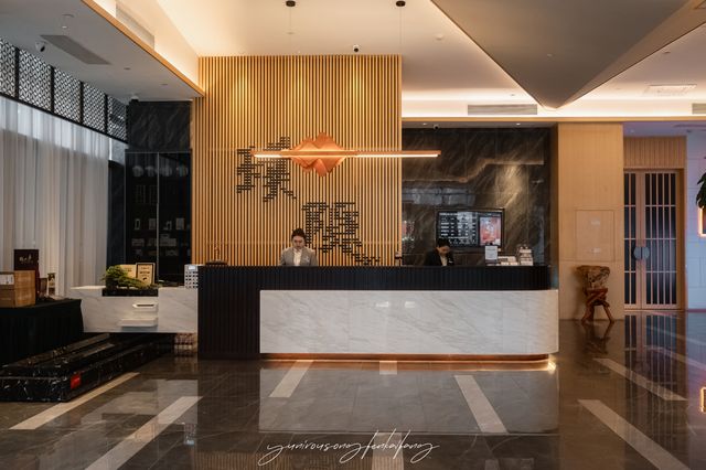 長春挖到寶！呢間酒店將禪意同夜景都搬入房間啦～