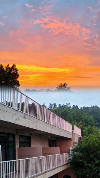 Stay in the Scenery and Encounter a Stunning Sunrise