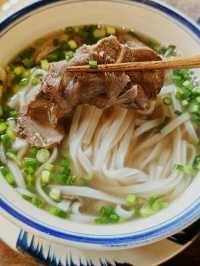 🍜曼谷通羅區挖到寶！米其林推薦越南菜還原河內風味～