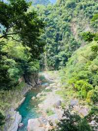 太魯閣峽谷：大理石峽谷的地質詩篇，台灣東部的自然奇觀