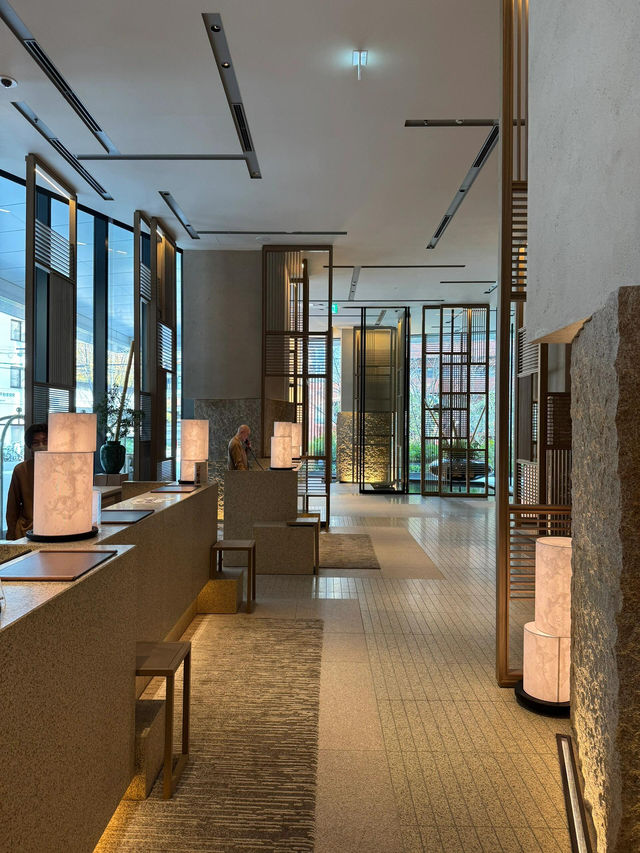 大阪四季酒店｜新開幕奢華旅宿 設計師操刀的日式美學殿堂✨