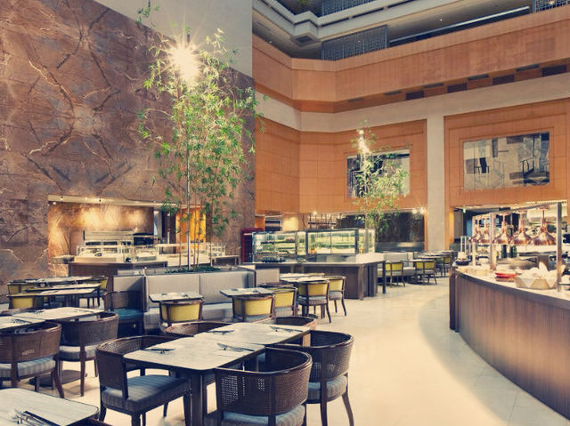 **【高空奢華享受】台北喜來登大飯店無邊泳池體驗**    