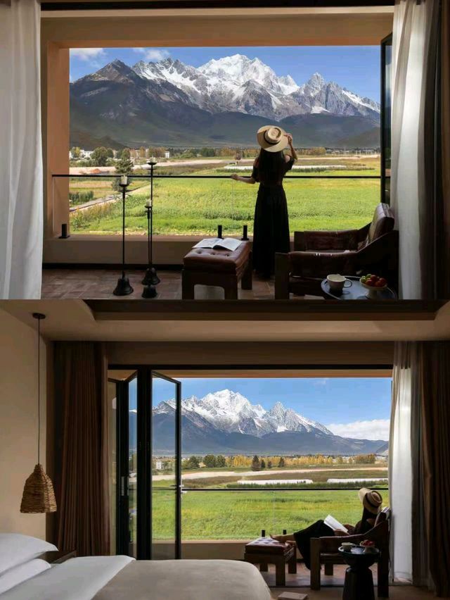麗江神仙住處！躺看日照金山+油畫感，把雪山框進畫框裡！