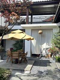 束河絕了！這家原木風民宿的管家服務讓我住了不想走