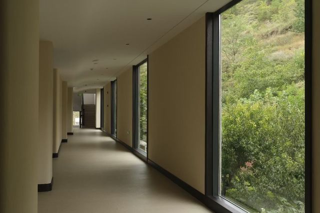 在暮山，尋回被時間溫柔以待的治癒

長久以來，我被一個問題所困擾：我們終其一生忙碌奔波，究竟是為了抵