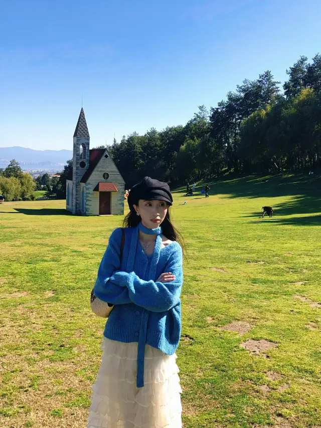 Go to Dali!! You definitely can't miss this place!!!