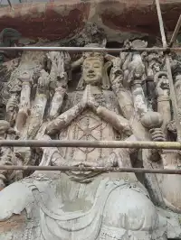 居民樓下的唐代千手觀音