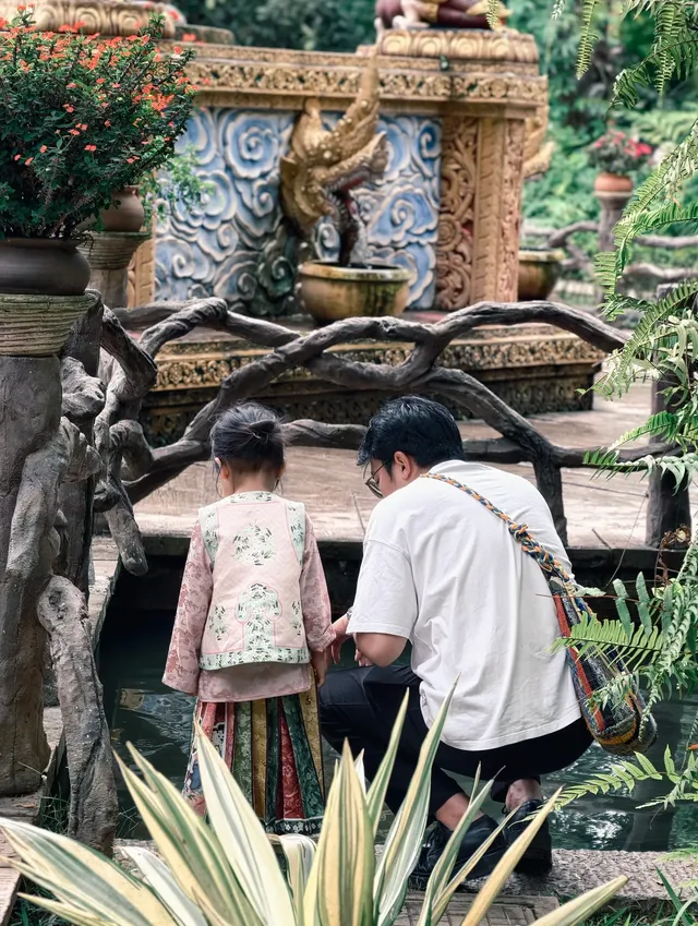 買套傣風便裝帶娃闖進傣王御花園 買套傣風便裝帶娃闖進傣王御花園
