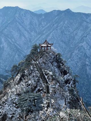 빙설 트레킹 절경의 신비한 세계