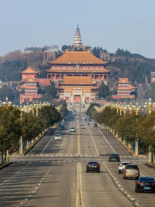 A Buddhist Holy Land | A Zen-Inspired Retreat During a Transit in Kunming