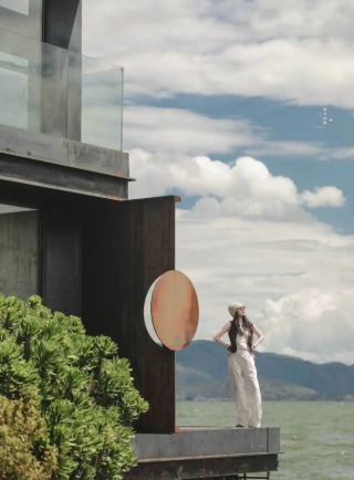  Escape to Dali for unlimited refills of happiness