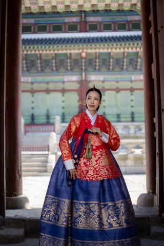 Mother-Daughter Hanbok Photos at Gyeongbokgung Palace