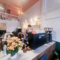Deal cafe ร้านกาแฟตึกแถวเท่ห์ๆ