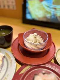 ［新竹/東區］ スシロー壽司郎 新竹巨城店🍣｜激推人氣炙燒3貫 焙茶冰淇淋好好吃🥹 