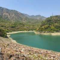 南投山谷間碧綠水庫【明潭水庫】
