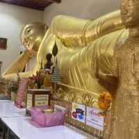 【バンコクから日帰り小旅行】世界一の高さを誇るパゴダへ行ってみた