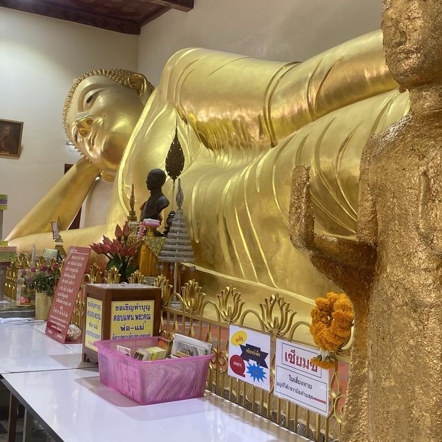 【バンコクから日帰り小旅行】世界一の高さを誇るパゴダへ行ってみた