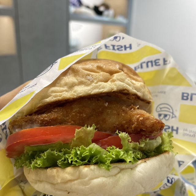 採用台灣在地魚🐟🐟🍔Fish Burger專門店