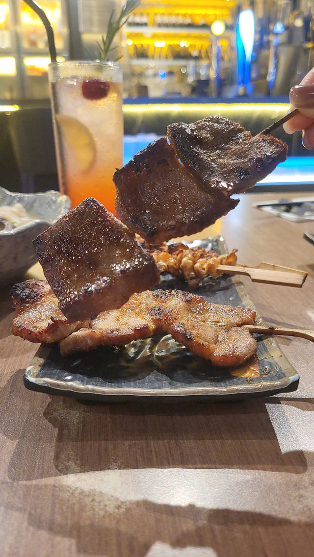 到沙田玩鏢機及桌球兼食串燒