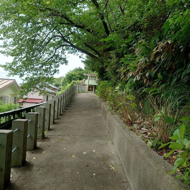 神前神社　境内社「亀崎お多賀社」