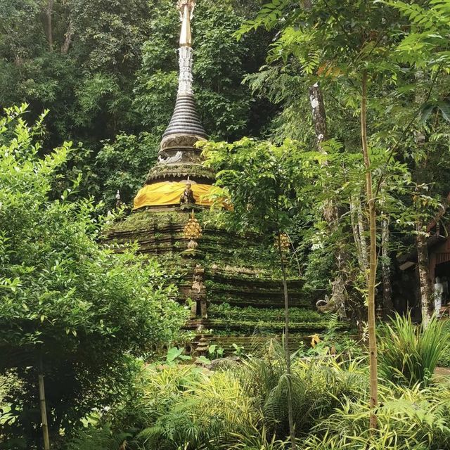 Wat Pha Lat 