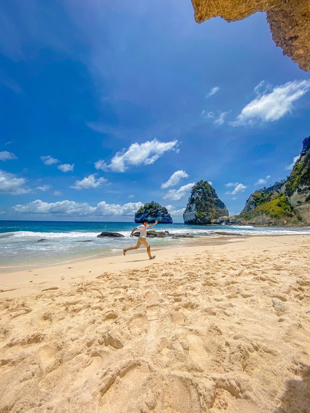 Diamond Beach, Beautiful Beach In Nusa Penida